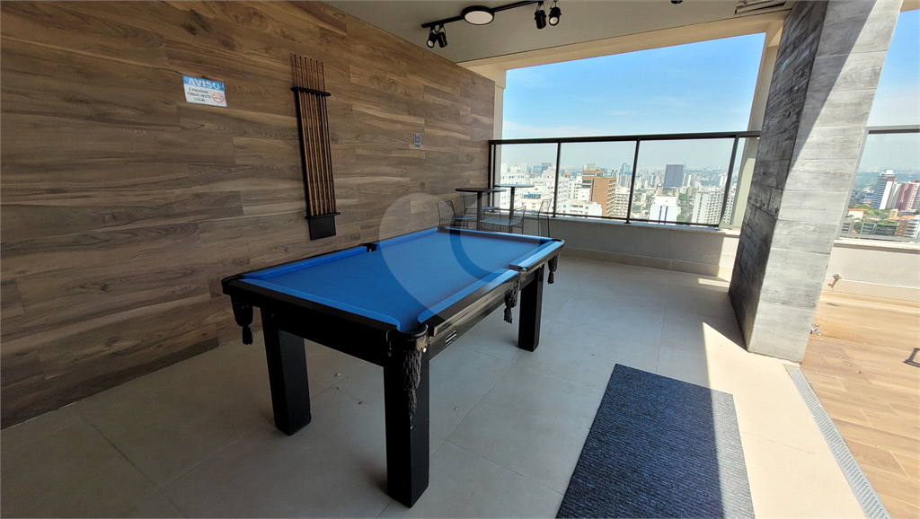 Studio 26m² com piso frio instalado, condomínio com piscina salão gourmet e de festas, e lavanderia Pinheiros