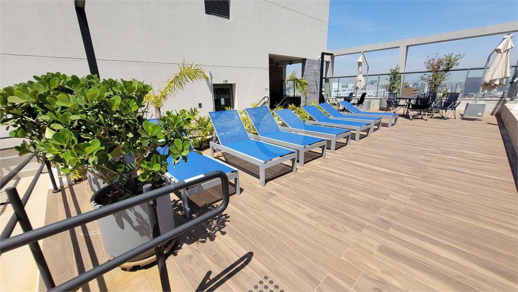 Studio 26m² com piso frio instalado, condomínio com piscina salão gourmet e de festas, e lavanderia Pinheiros