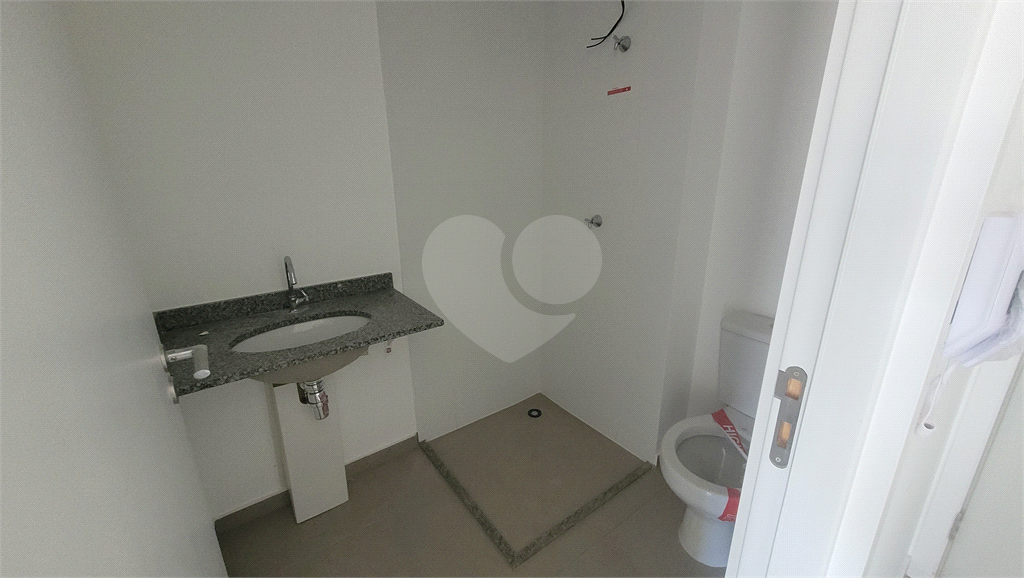 Studio 26m² com piso frio instalado, condomínio com piscina salão gourmet e de festas, e lavanderia Pinheiros