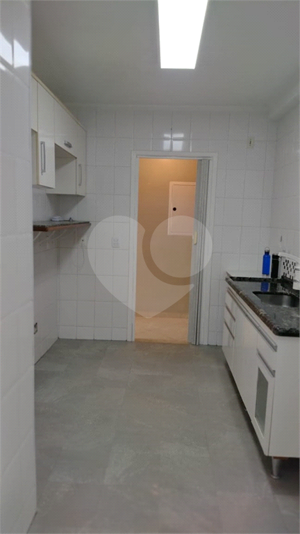 Apartamento de 2 quartos na Vila Galvão. 