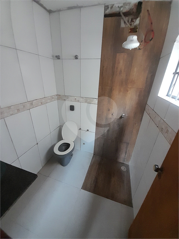 Casa para alugar com 4 quartos, 300m² - Foto 11