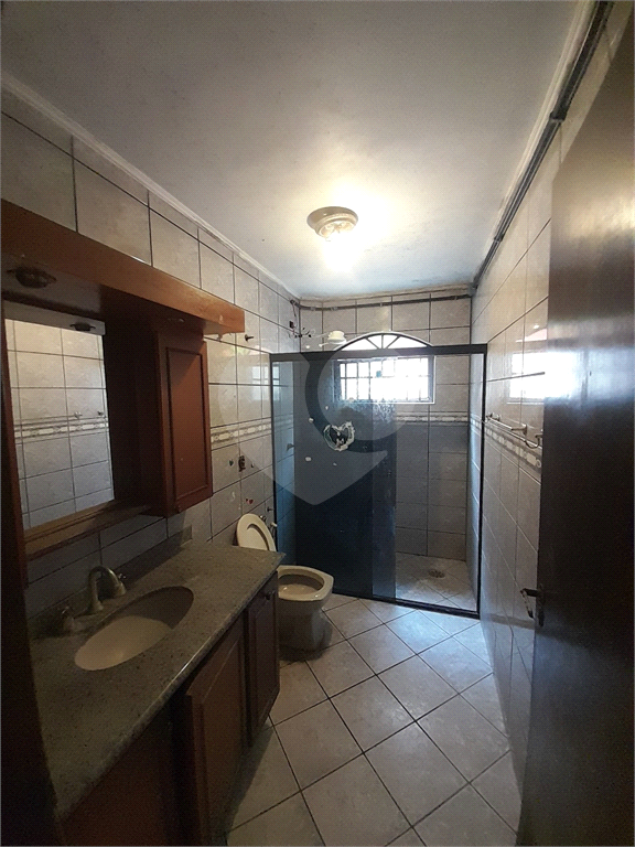 Casa para alugar com 4 quartos, 300m² - Foto 10