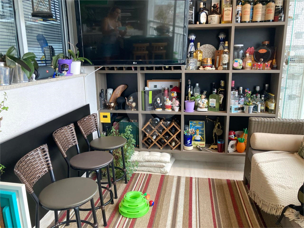 Apartamento para Locação - 2 Dormitórios - 3 Banheiros e 2 Vagas