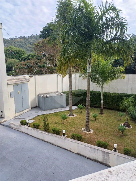 Apartamento à venda com 2 quartos, 77m² - Foto 2