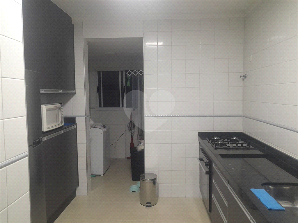 Apartamento à venda com 2 quartos, 77m² - Foto 9