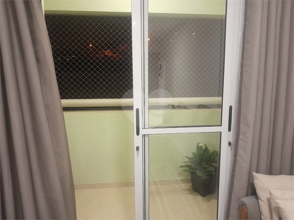 Apartamento à venda com 2 quartos, 77m² - Foto 5