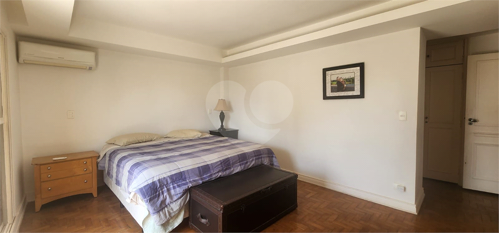 Cobertura  380m²  - 4 quartos -  Vila Nova Conceição em Frente a Praça Pereira Coutinho