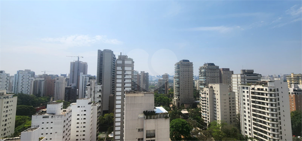 Cobertura  380m²  - 4 quartos -  Vila Nova Conceição em Frente a Praça Pereira Coutinho