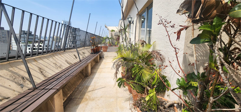 Cobertura  380m²  - 4 quartos -  Vila Nova Conceição em Frente a Praça Pereira Coutinho