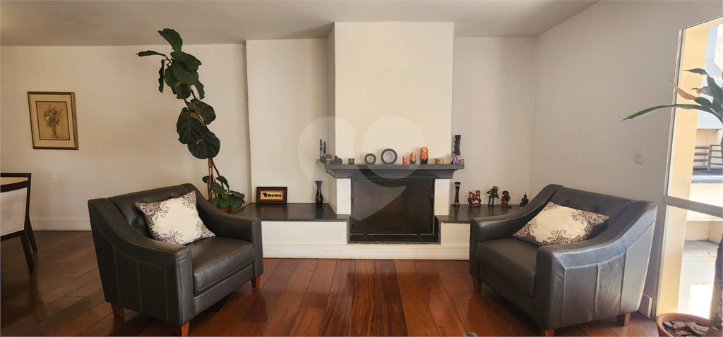Cobertura  380m²  - 4 quartos -  Vila Nova Conceição em Frente a Praça Pereira Coutinho