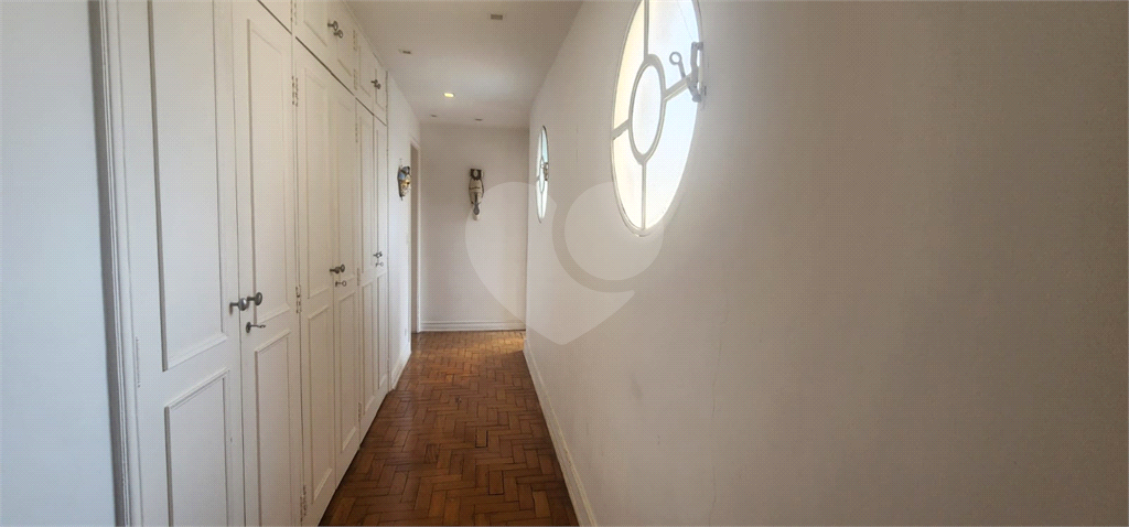 Cobertura  380m²  - 4 quartos -  Vila Nova Conceição em Frente a Praça Pereira Coutinho