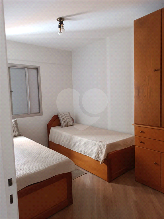 VENDE APARTAMENTO DE 2 QUARTOS, COM VAGA, NA VILA OLIMPIA!