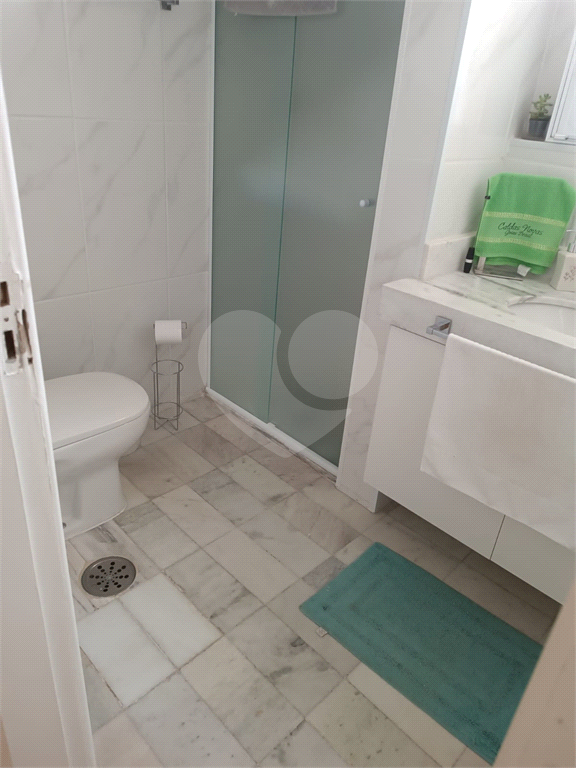 VENDE APARTAMENTO DE 2 QUARTOS, COM VAGA, NA VILA OLIMPIA!
