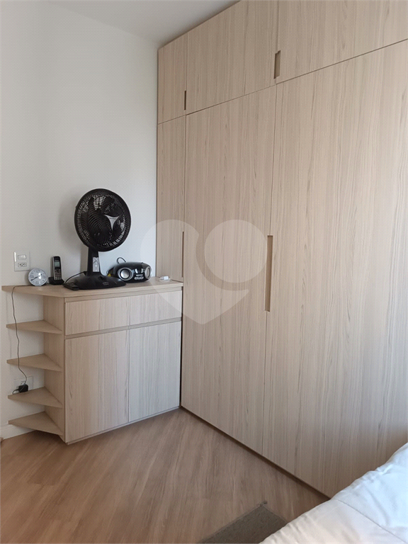 VENDE APARTAMENTO DE 2 QUARTOS, COM VAGA, NA VILA OLIMPIA!