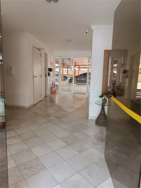 VENDE APARTAMENTO DE 2 QUARTOS, COM VAGA, NA VILA OLIMPIA!