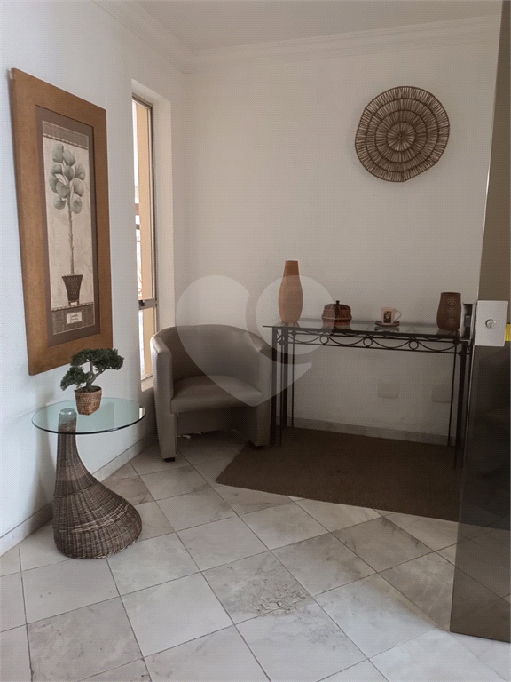 VENDE APARTAMENTO DE 2 QUARTOS, COM VAGA, NA VILA OLIMPIA!
