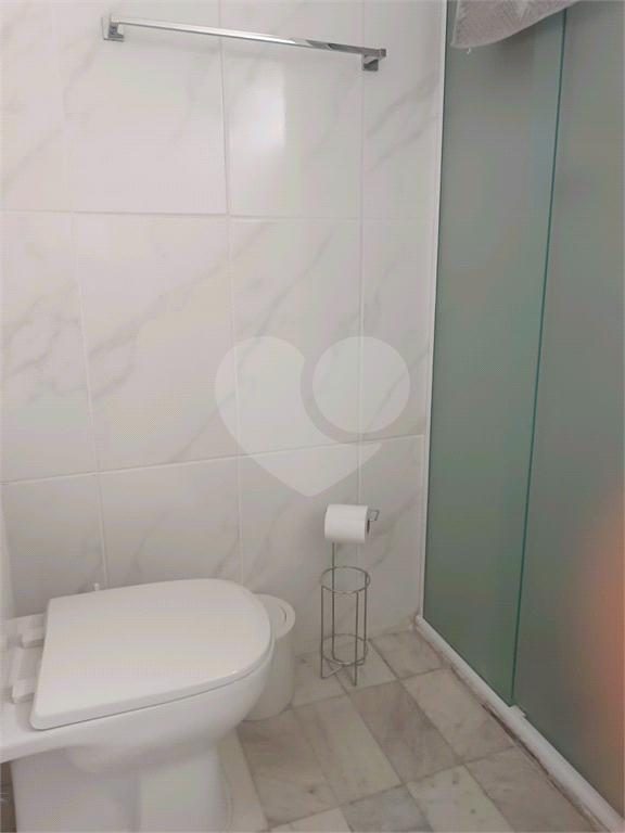 VENDE APARTAMENTO DE 2 QUARTOS, COM VAGA, NA VILA OLIMPIA!