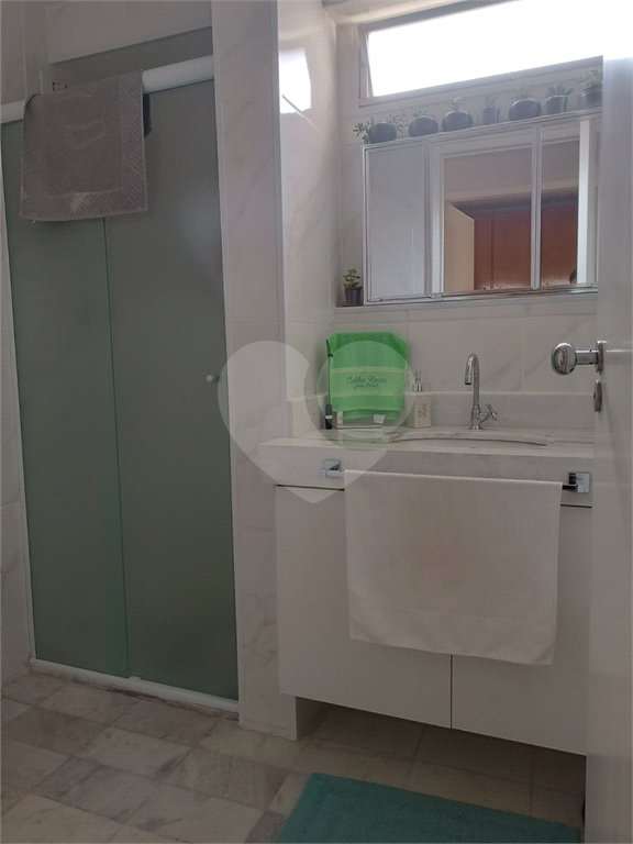VENDE APARTAMENTO DE 2 QUARTOS, COM VAGA, NA VILA OLIMPIA!
