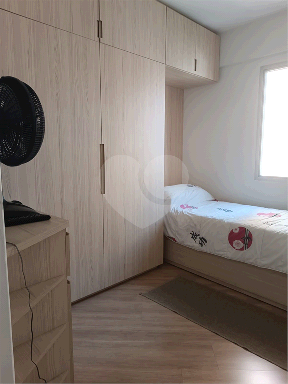 VENDE APARTAMENTO DE 2 QUARTOS, COM VAGA, NA VILA OLIMPIA!