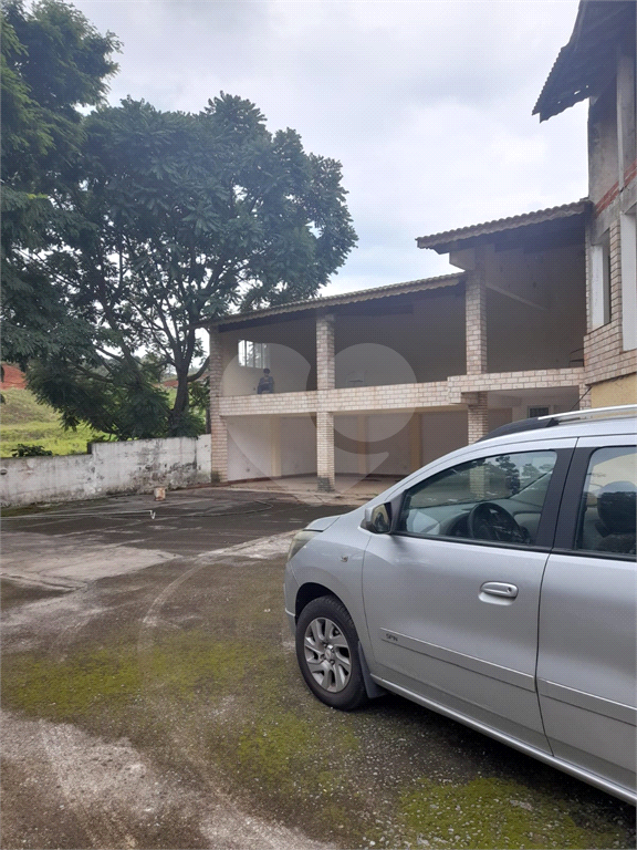 IMOVEL AMPLO - SANTANA DE PARNAÍBA 