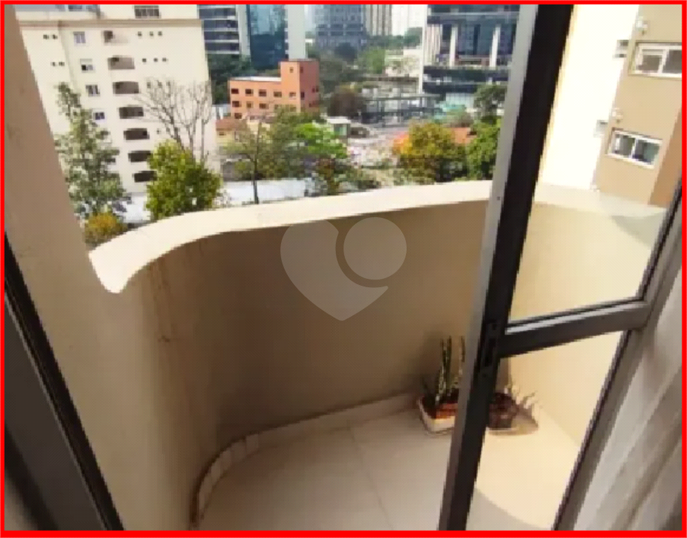 APARTAMENTO em VILA OLÍMPIA
