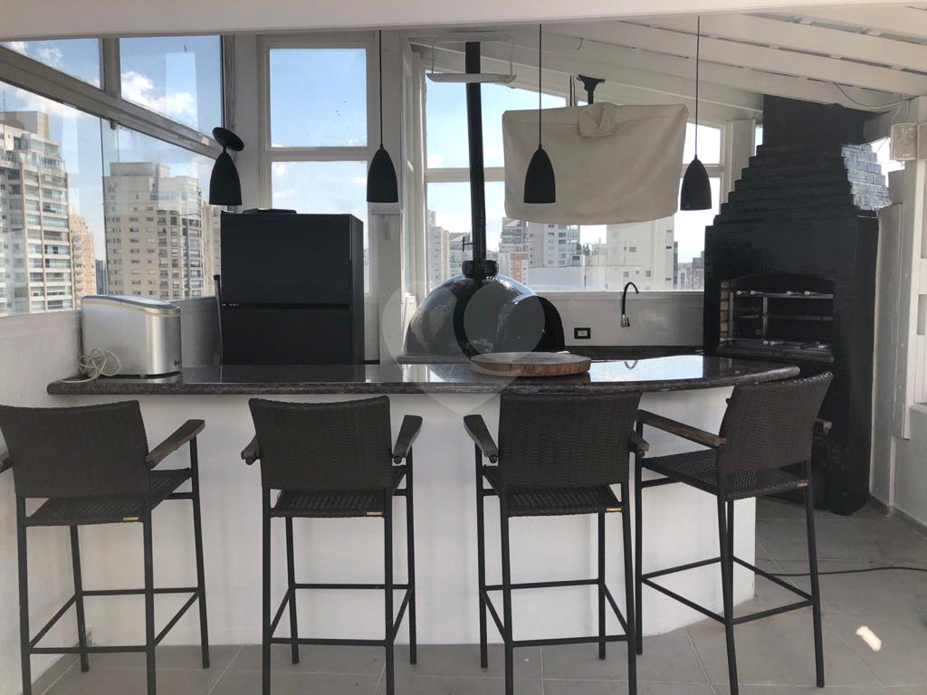 Cobertura Locação 3 quartos 1 suíte, piscina no Campo Belo