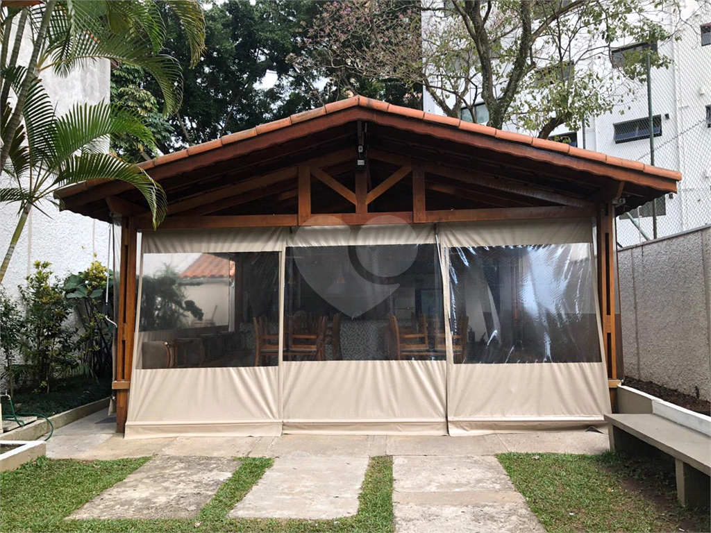 Cobertura Locação 3 quartos 1 suíte, piscina no Campo Belo
