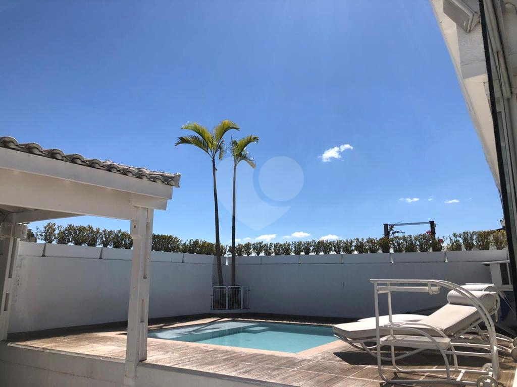 Cobertura Locação 3 quartos 1 suíte, piscina no Campo Belo