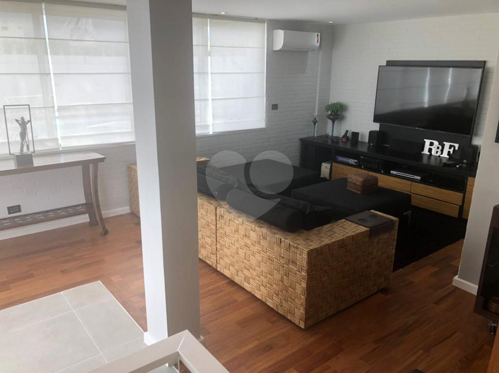 Cobertura Locação 3 quartos 1 suíte, piscina no Campo Belo