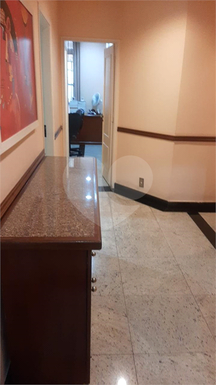 Conjunto Comercial 08 Salas para Alugar - a 150 metros do Metrô