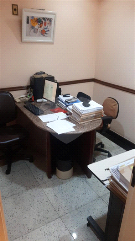 Conjunto Comercial 08 Salas para Alugar - a 150 metros do Metrô