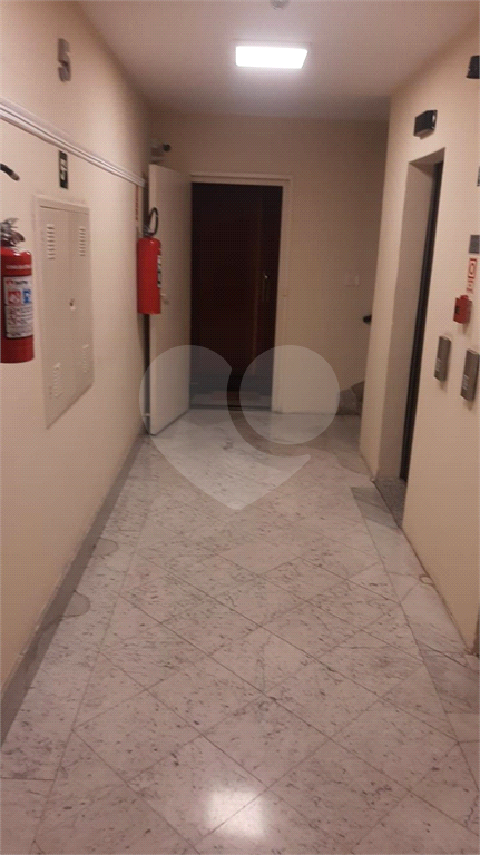Conjunto Comercial 08 Salas para Alugar - a 150 metros do Metrô