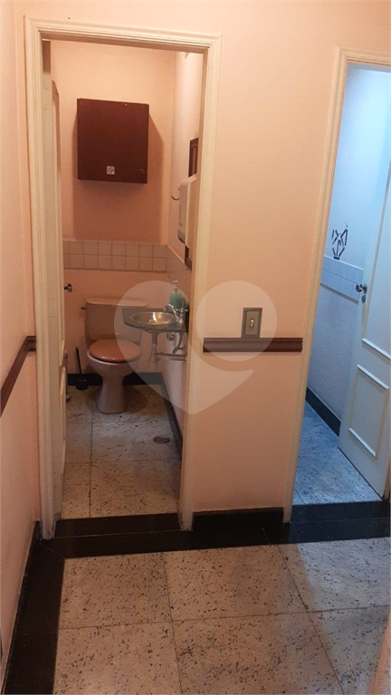 Conjunto Comercial 08 Salas para Alugar - a 150 metros do Metrô