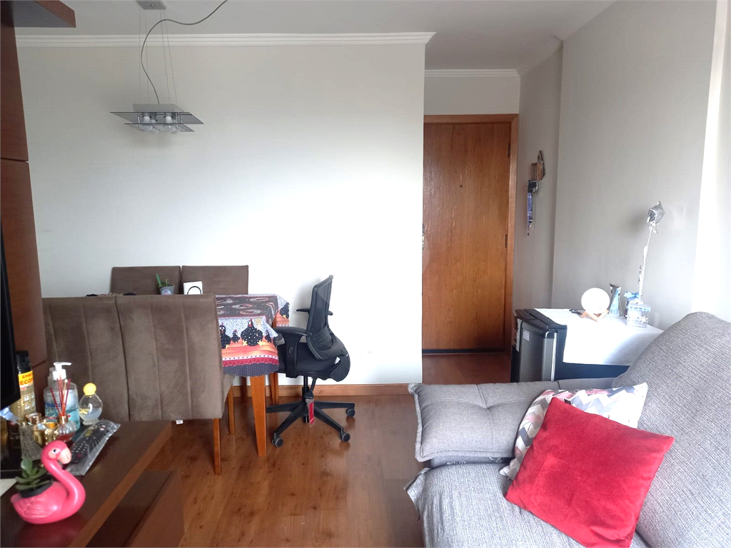 Apartamento de 2 quartos 2 banheiros 1 vaga no bairro Tremembé