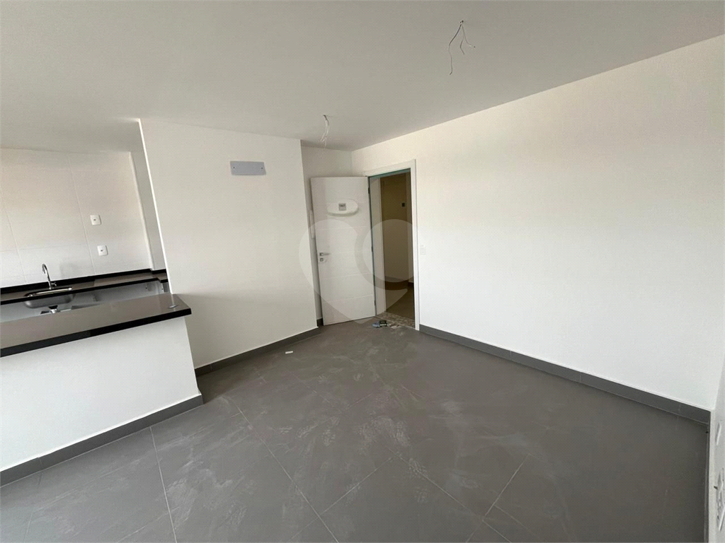 Apartamento à venda com 2 quartos, 64m² - Foto 9