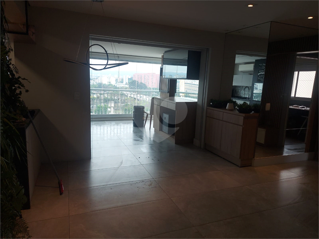 APARTAMENTO em BARRA FUNDA