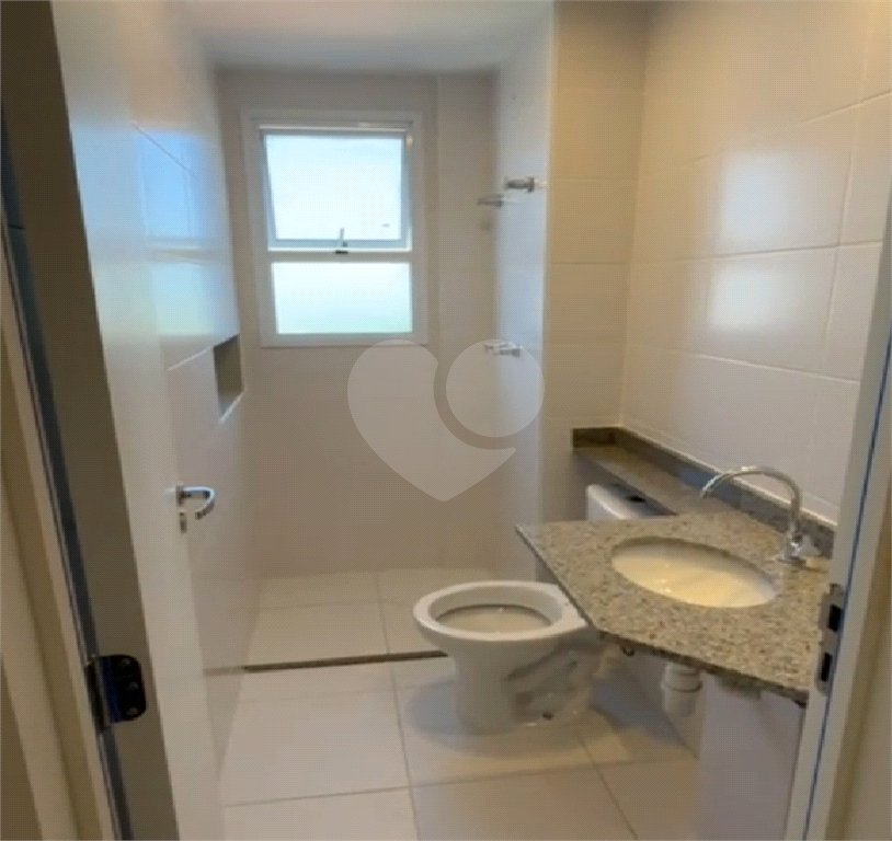 Apartamento Com dois Dorms e dois banheiros