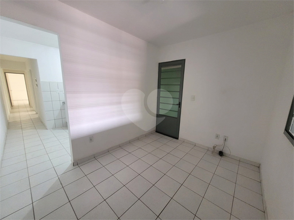 Casa à venda e aluguel com 3 quartos, 125m² - Foto 17