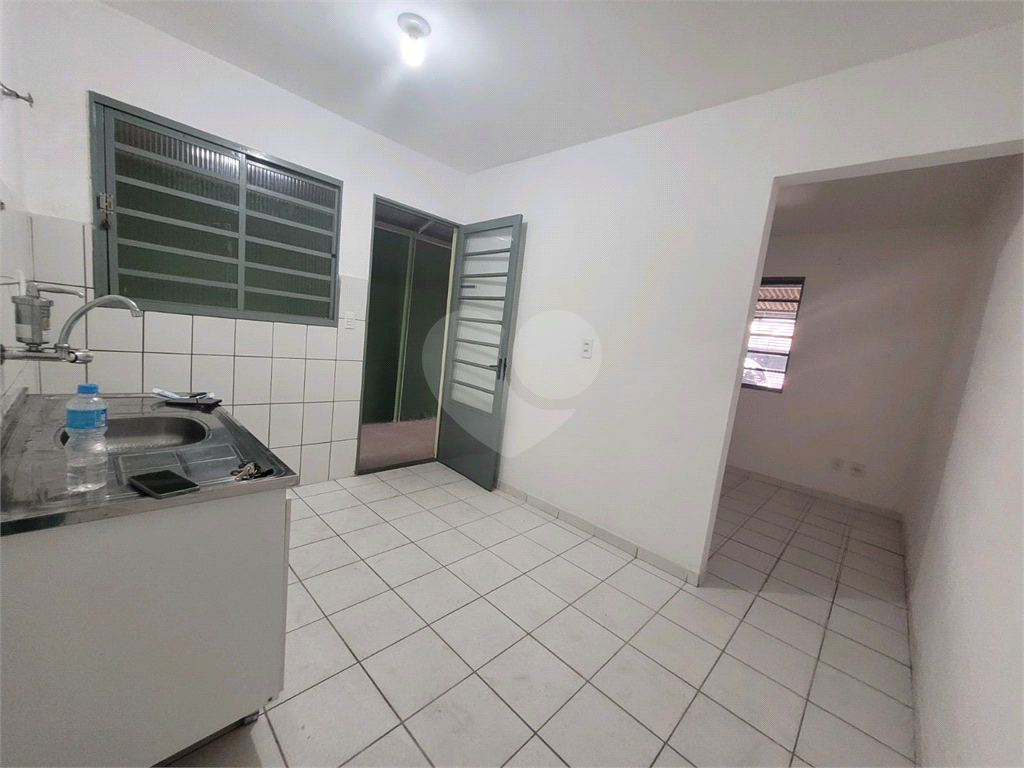 Casa à venda e aluguel com 3 quartos, 125m² - Foto 4