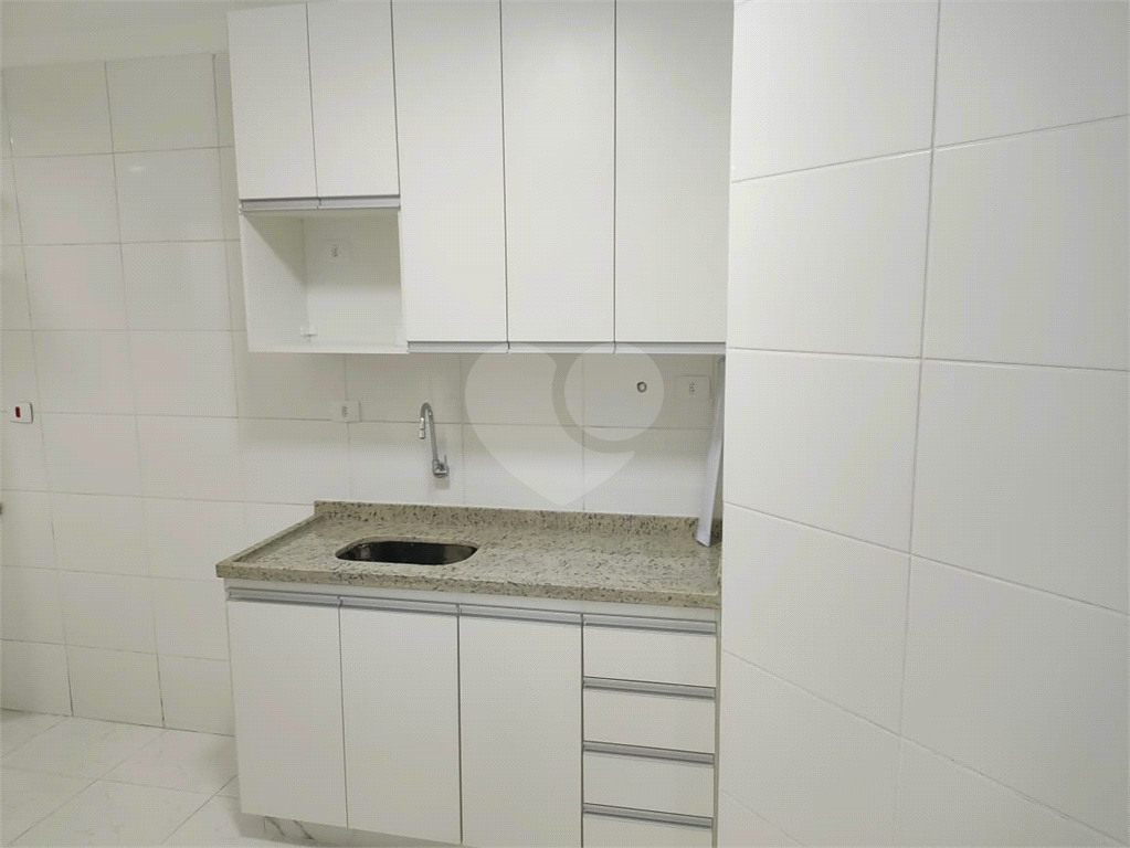 Apartamento à venda com 3 quartos, 66m² - Foto 9