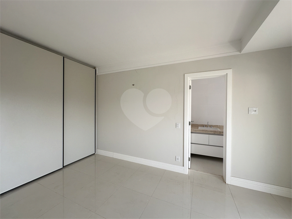 Apartamento à venda com 5 quartos, 380m² - Foto 23