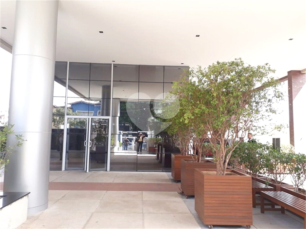 Sala Comercial a venda com 40m², 1 vaga em Pinheiros