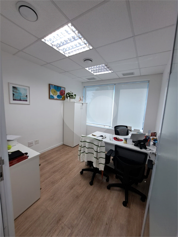 Sala Comercial a venda com 40m², 1 vaga em Pinheiros