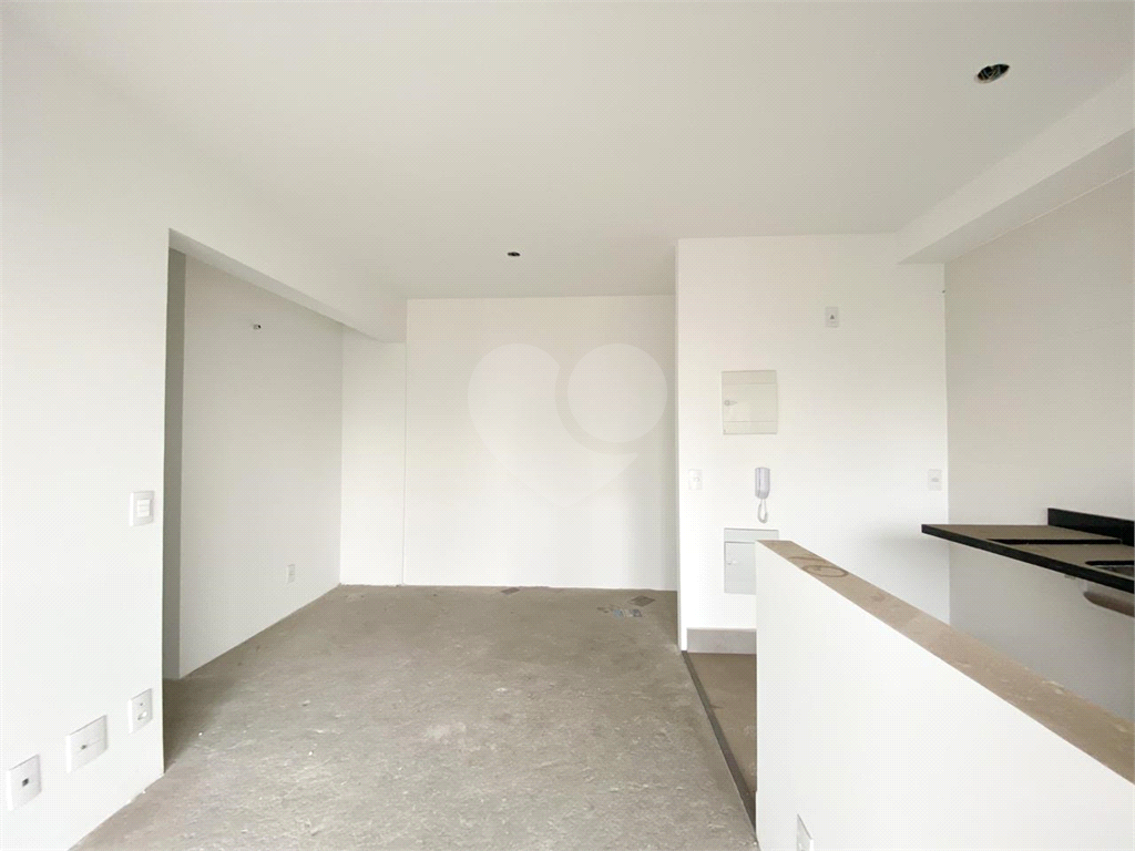 Apartamento novo ao lado do metrô Parada Inglesa 2 dormitórios 