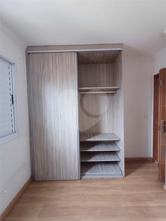 Alugue seu novo lar: Apartamento de 50 m² com 2 dormitórios, cozinha americana, sala e banheiro com 