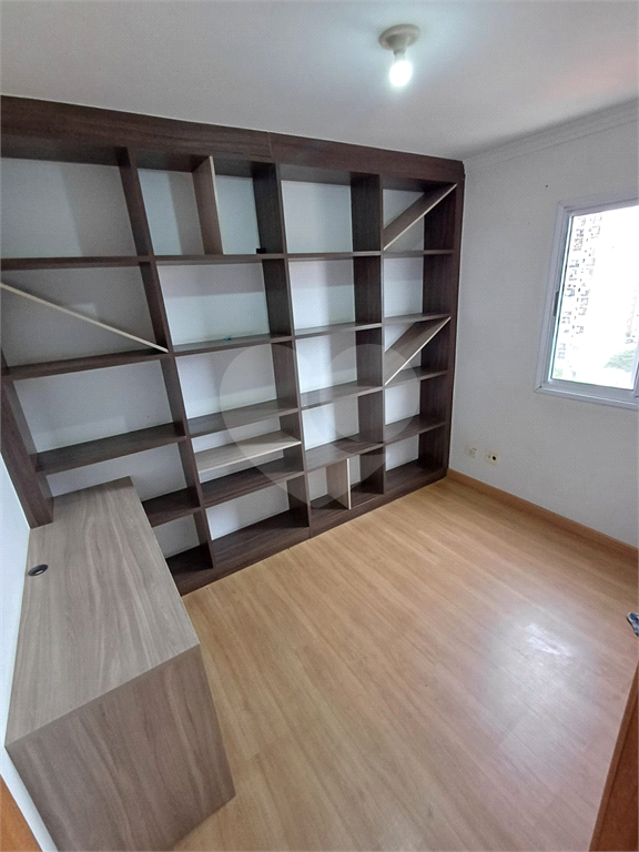 Alugue seu novo lar: Apartamento de 50 m² com 2 dormitórios, cozinha americana, sala e banheiro com 