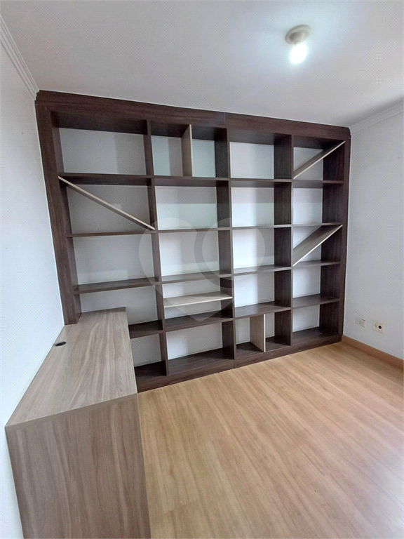 Alugue seu novo lar: Apartamento de 50 m² com 2 dormitórios, cozinha americana, sala e banheiro com 