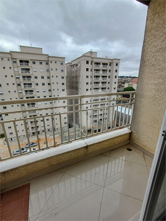 Alugue seu novo lar: Apartamento de 50 m² com 2 dormitórios, cozinha americana, sala e banheiro com 