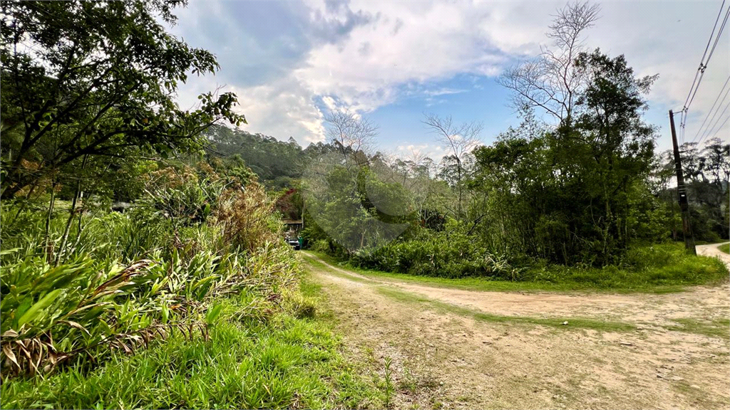 Sitio na Serra da Cantareira Oportunidade de investimento Já foi um pesqueiro Opção negócio rural!