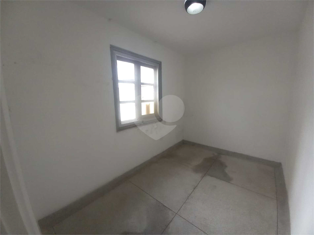 Casa à venda e aluguel com 8 quartos, 344m² - Foto 47